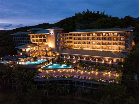 Zuri resort coron - Zuri Resort está en Corón, a 8 min a pie de Dicanituan Beach, y dispone de alojamiento con piscina al aire libre, parking privado gratis, centro de fitness y terraza. El alojamiento dispone de restaurante y también tiene bar y bañera de hidromasaje.